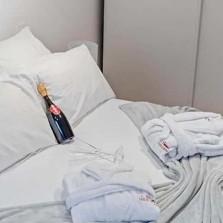 Loft Dyane - Le Meridien #parking #lave-linge #clim #netflix * Charbonnières-les-Bains
